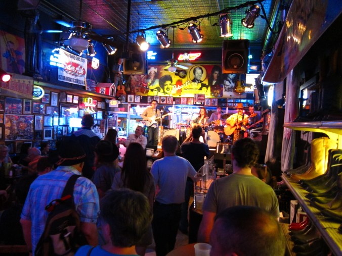 Robert's Western World