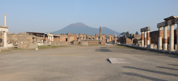 Foro.  Forum at Pompeii