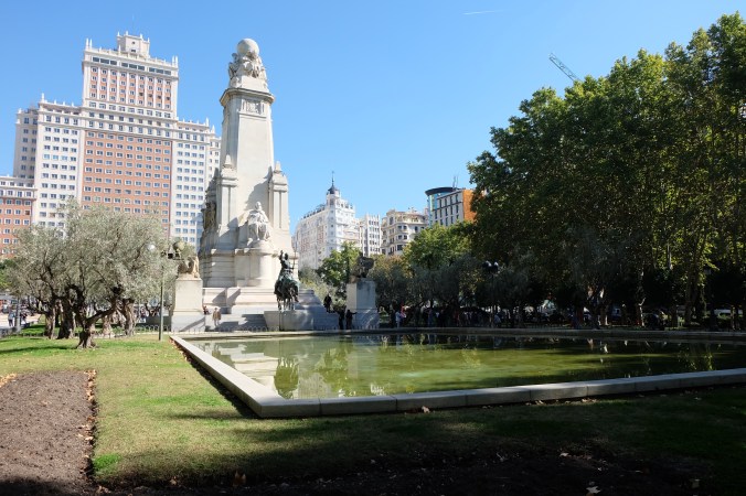 Plaza de España and monument to Miguel de Cervantes Saavedra
