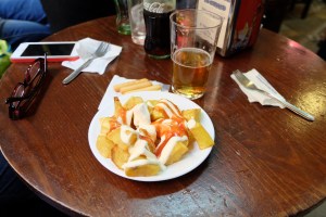 Bodega Santa Cruz - patatas bravas