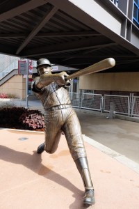 Harmon Killebrew statue