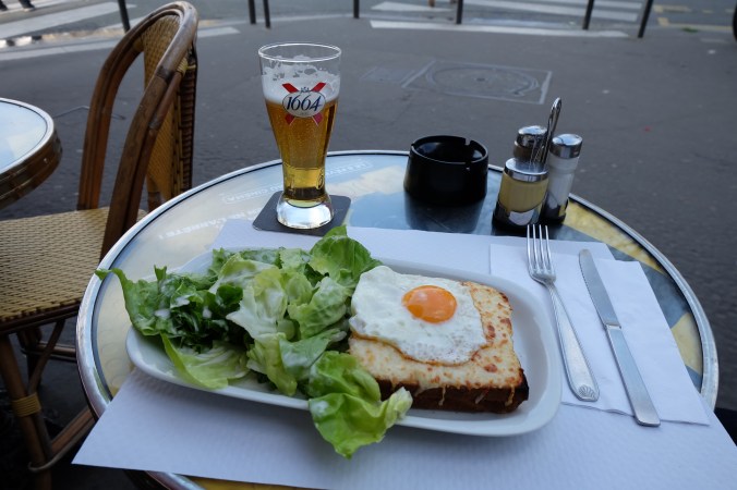 Patio beer in Paris