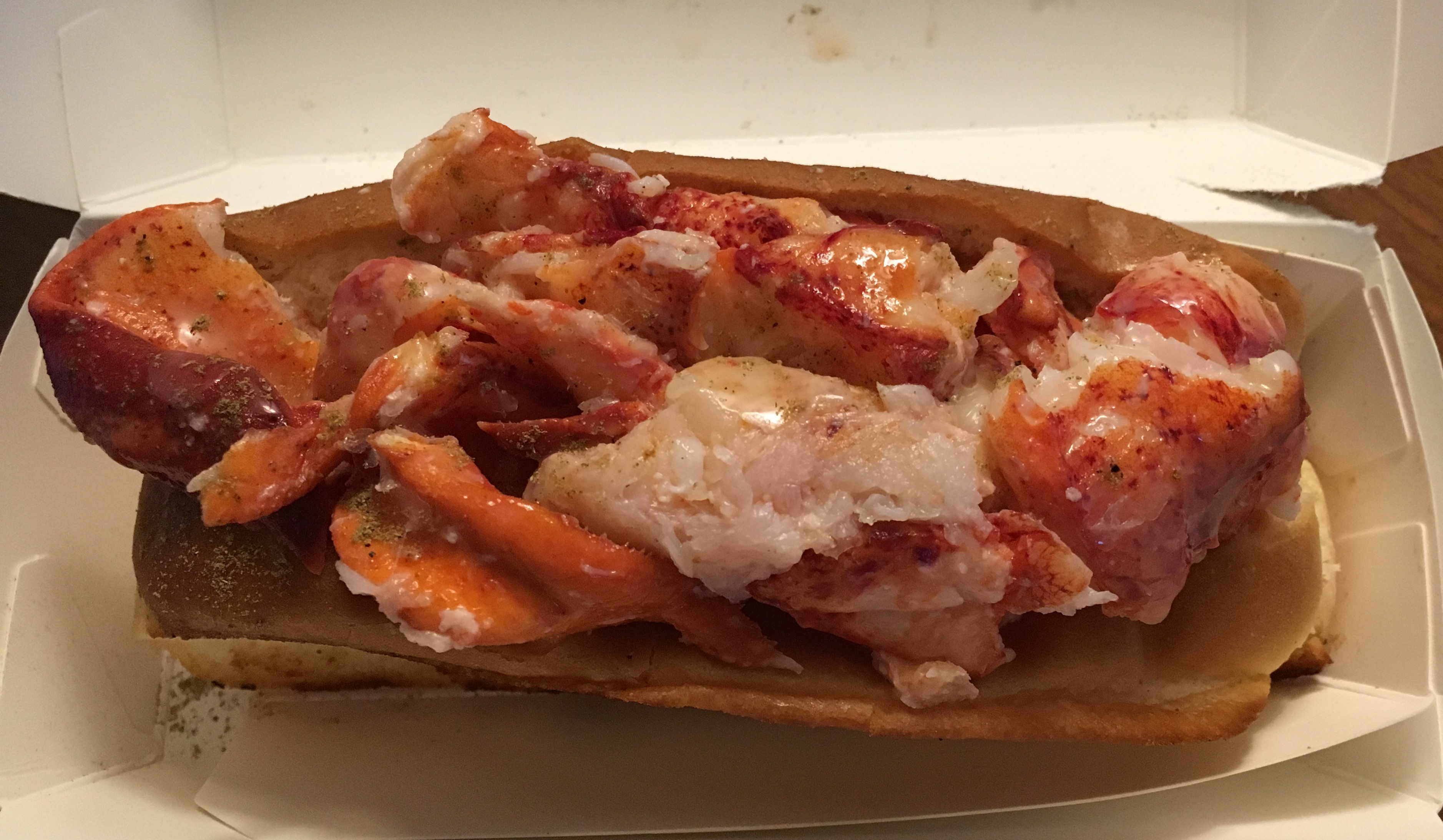 Lobster roll at Luke's Lobster