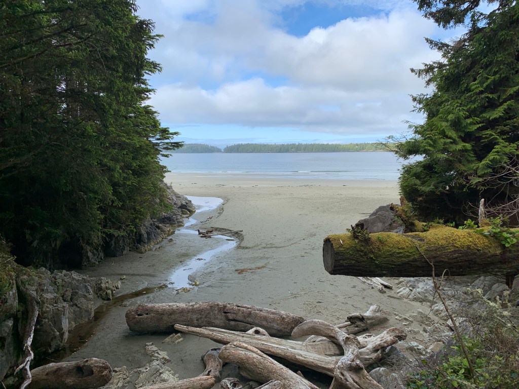 Tonquin Beach