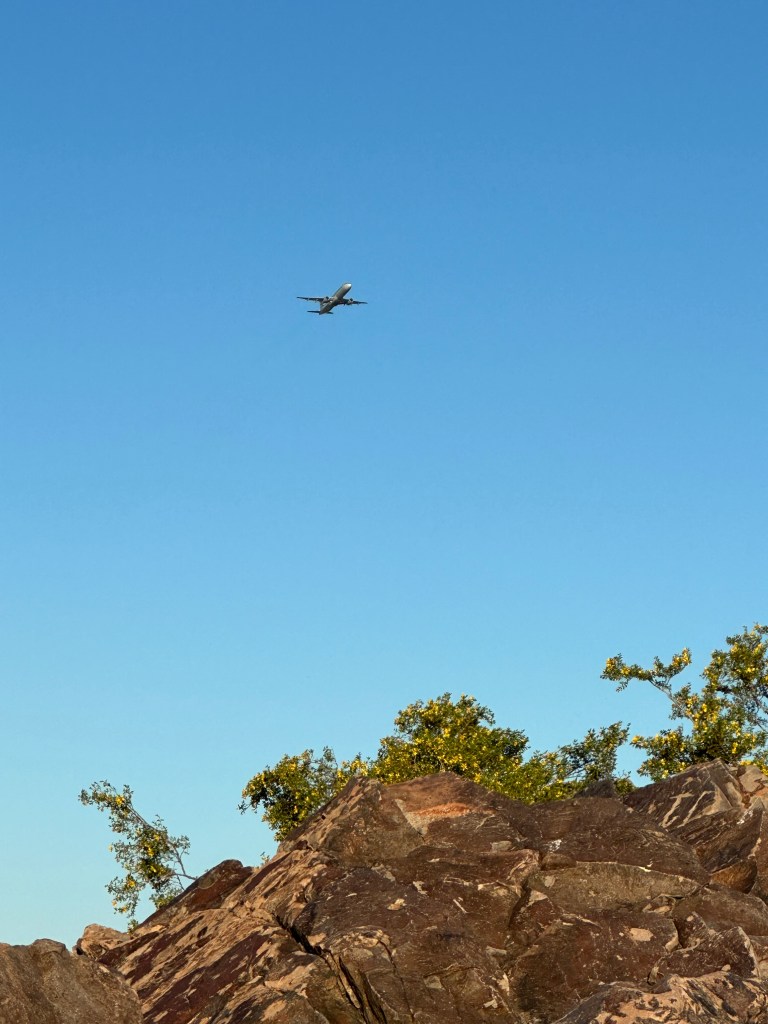 Planespotting on Tempe Butte