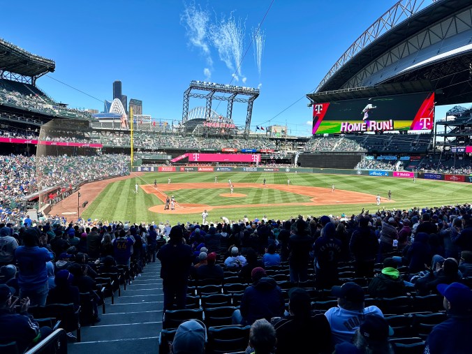 Mariners-Reds game in Seattle