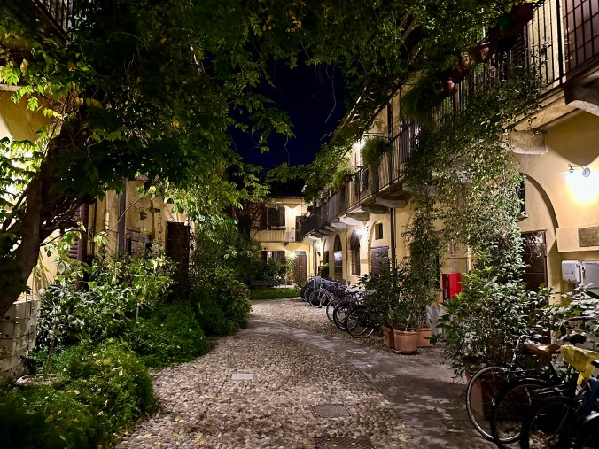 The courtyard of our rental in Navigli in Milan