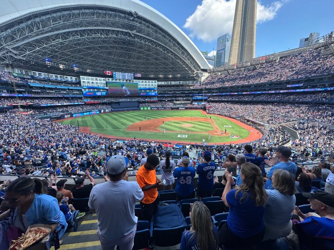 Jays-Giants baseball game in Toronto