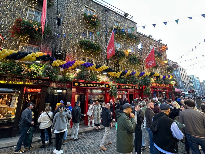 Exploring Temple Bar in Dublin