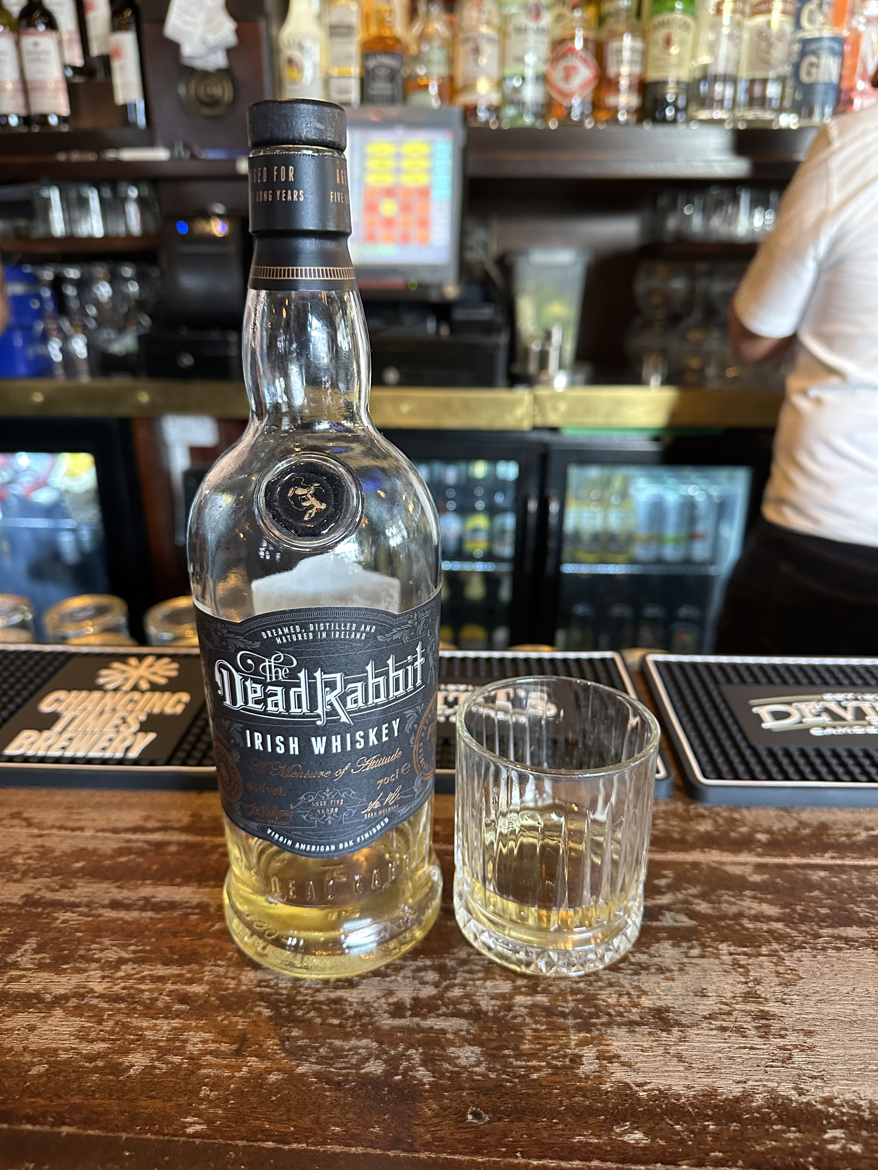 Whiskey tasting at Devitt's Pub in Dublin